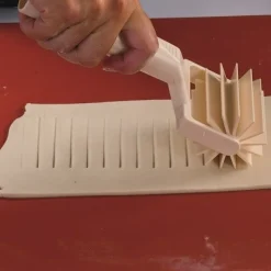 Overig Appelcarreesnijwiel kunststof 65mm* Brood En Vlaai Decoratie|Bakhulpmiddelen