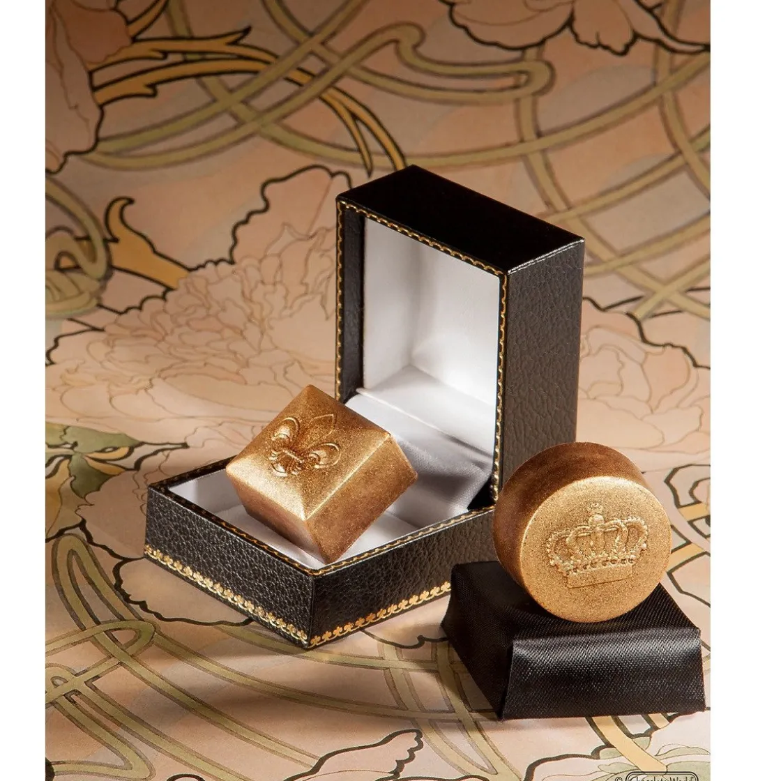 Chocolate World Bonbonvorm Praline Kroon (21x) Ø30,5x16mm* Bonbonvormen