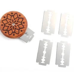 BrandNewCake Deegmesje Houten UFO (incl. 5 mesjes)* Messen En Zagen