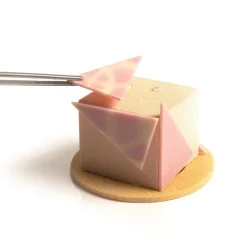 Dobla Chocoladedecoratie Diablo Triangel Groen/Roze (290s)* Figuur Decoraties|Chocolade Decoraties