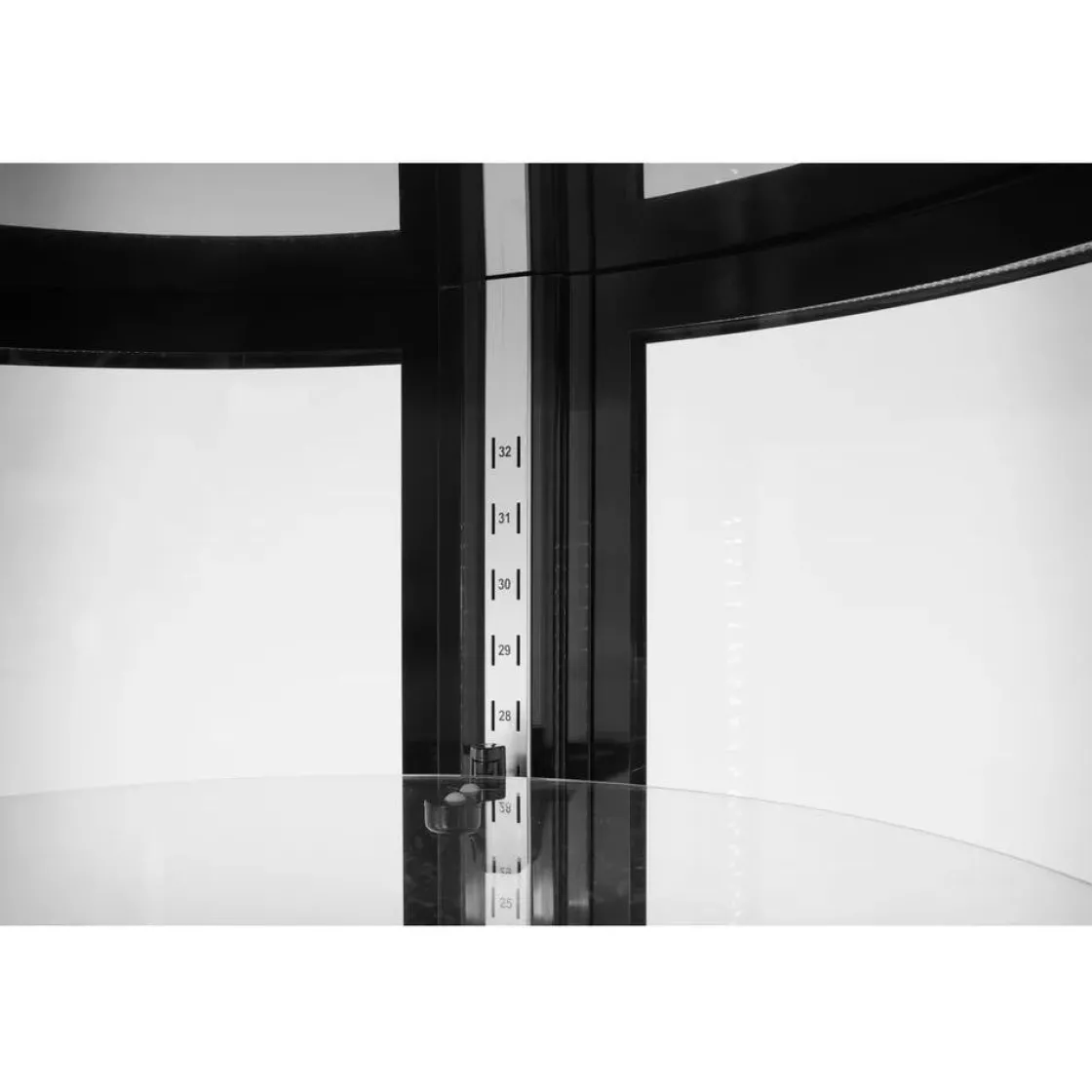 Hendi Arktic Gebaksvitrine rond 360 Liter* Toonbankdisplays