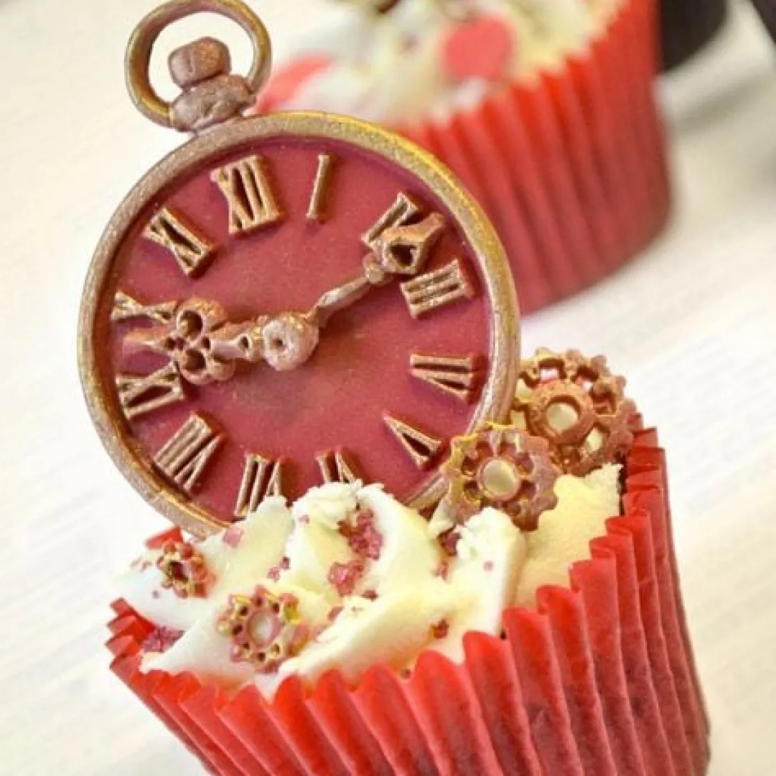 Katy Sue Mold Klok* Molds