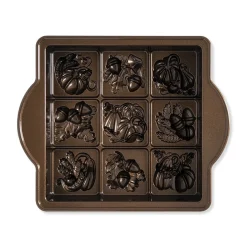 Nordic Ware Herfst Bakvorm Vierkant* Speciale Bakvormen