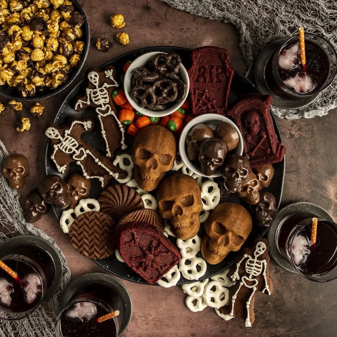 Nordic Ware Mini Doodshoofdjes (20x) Bakvorm* Speciale Bakvormen