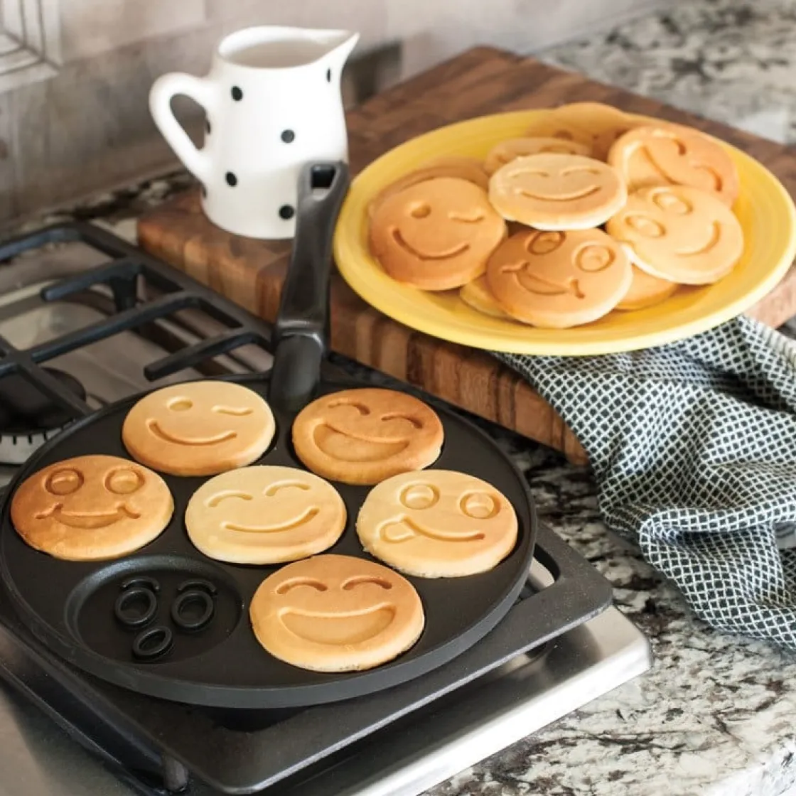 Nordic Ware Pancake Pan Smiley* Speciale Bakvormen