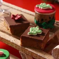 PME Suikerdecoratie Under The Mistletoe 12st.* Figuur Decoraties