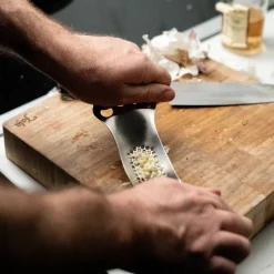 Tala Knoflookpers met Kruidenstripper* Schillen En Raspen