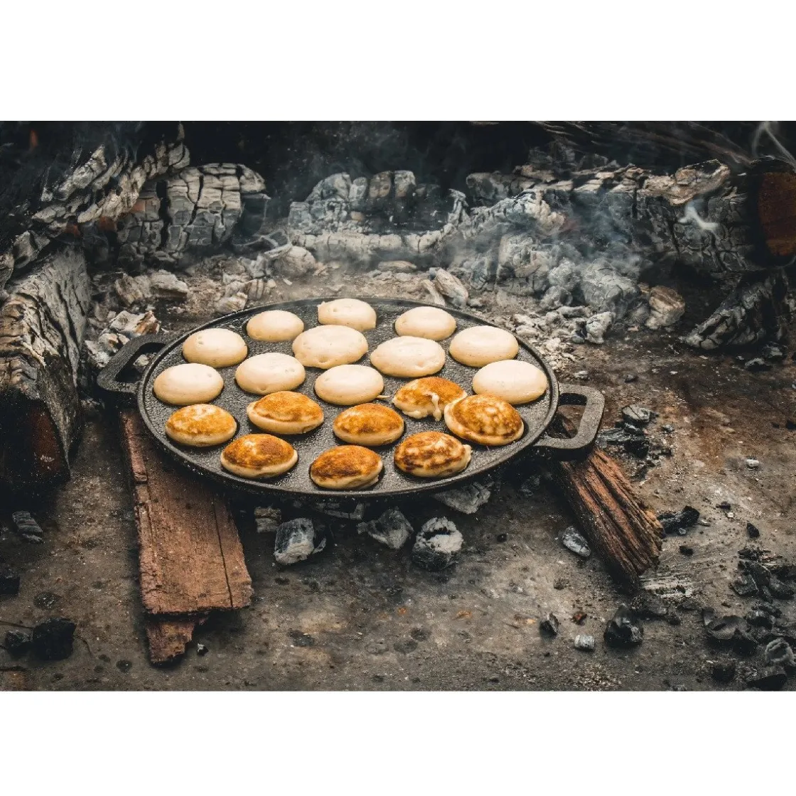 The Windmill Poffertjespan Gietijzer Ø24cm* Speciale Bakvormen