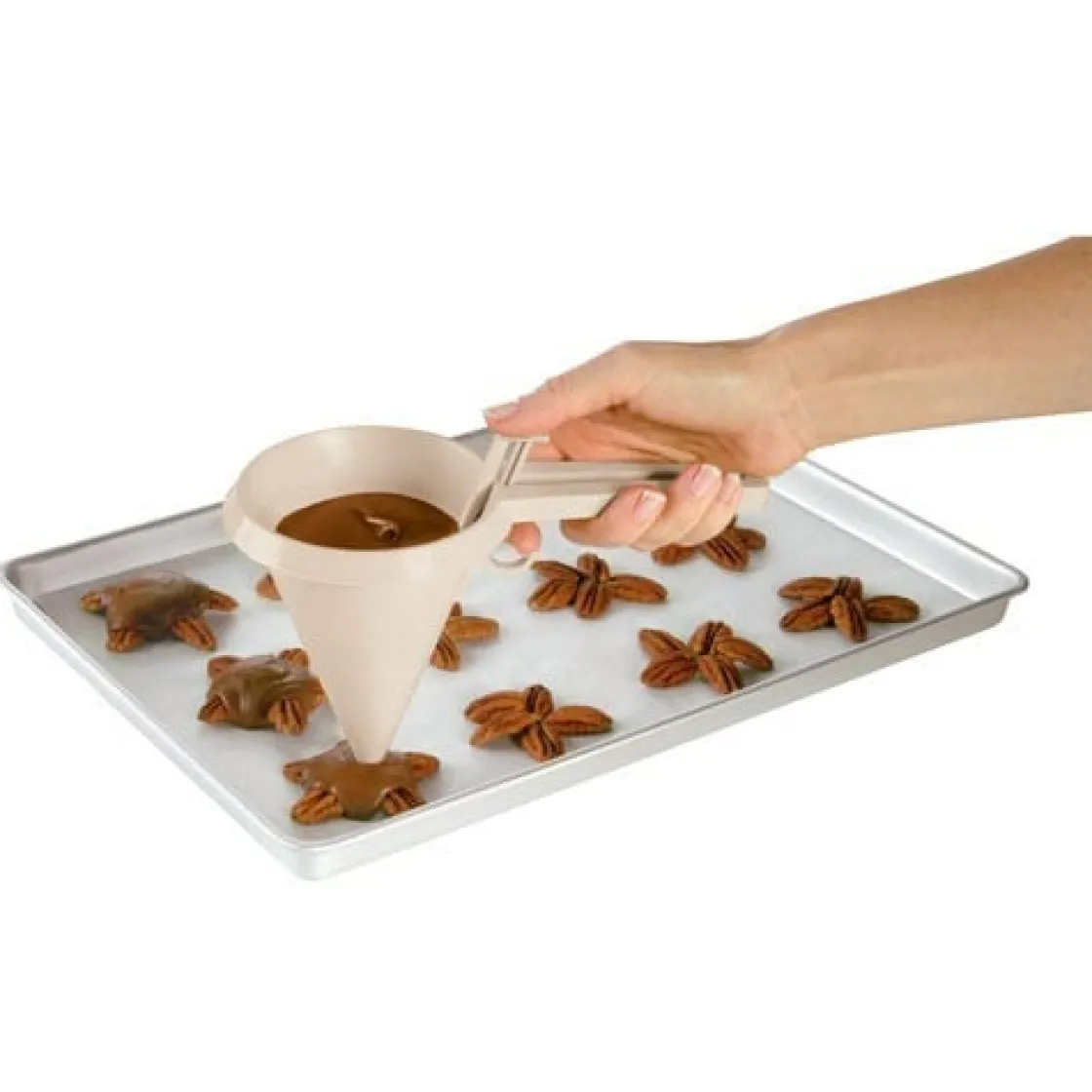 Wilton Doseertrechter 12,5 x 10 cm*** Bakhulpmiddelen