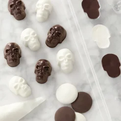 Wilton Plastic Bonbonvorm Doodshoofdjes (24x)* Bonbonvormen